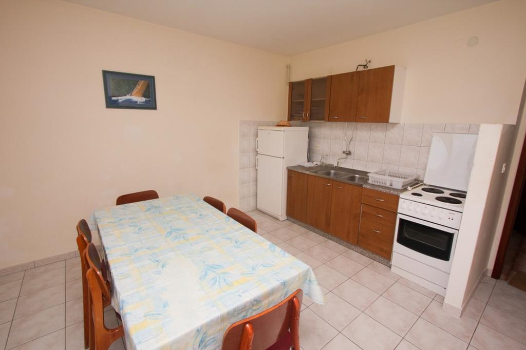 Apartments And Rooms Porto Ražanj Habitación foto