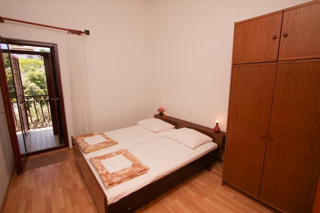 Apartments And Rooms Porto Ražanj Habitación foto