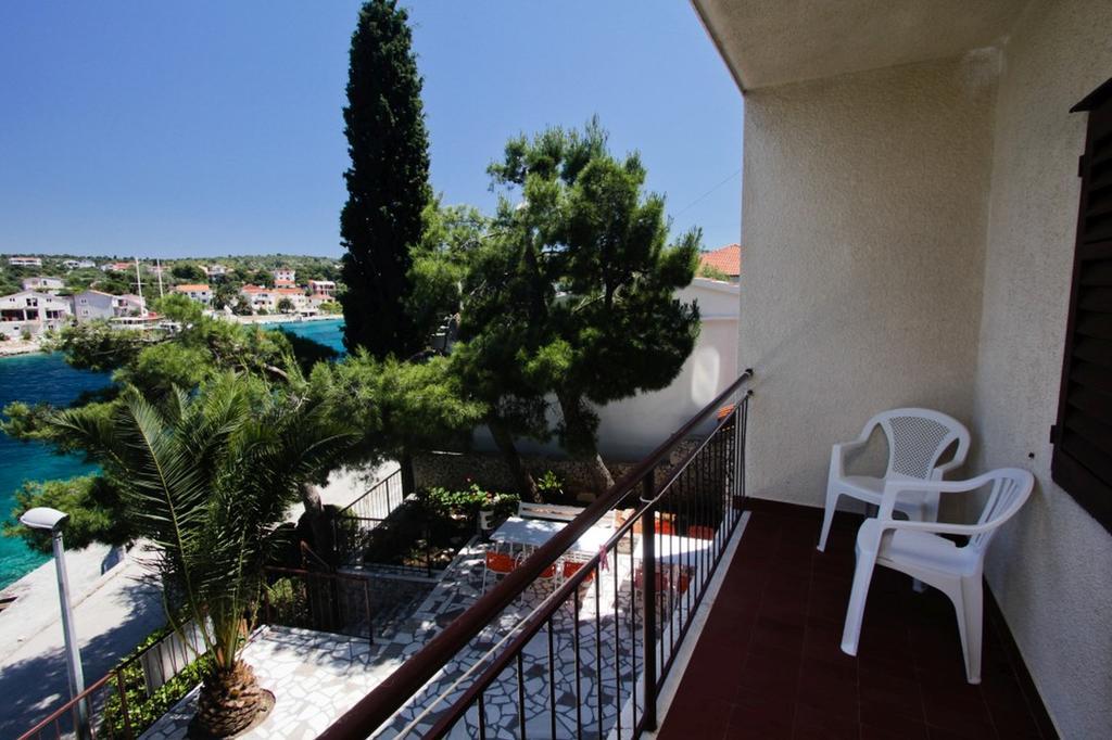 Apartments And Rooms Porto Ražanj Habitación foto