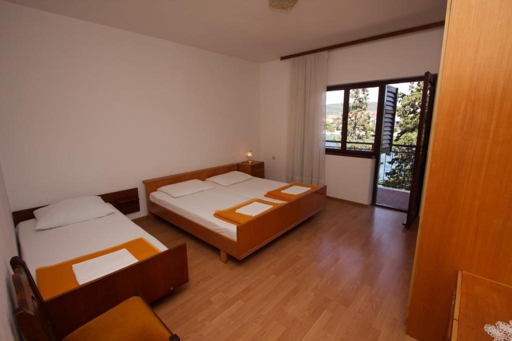 Apartments And Rooms Porto Ražanj Habitación foto